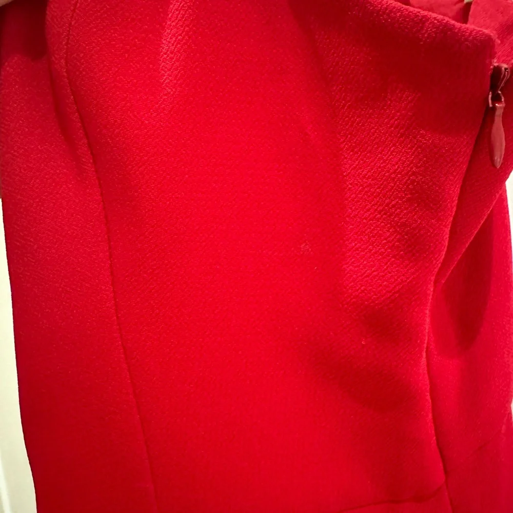 NWT SIZE 8 red BCBGeneration dress, perfect for Holiday Parties! - Picture 2 of 8